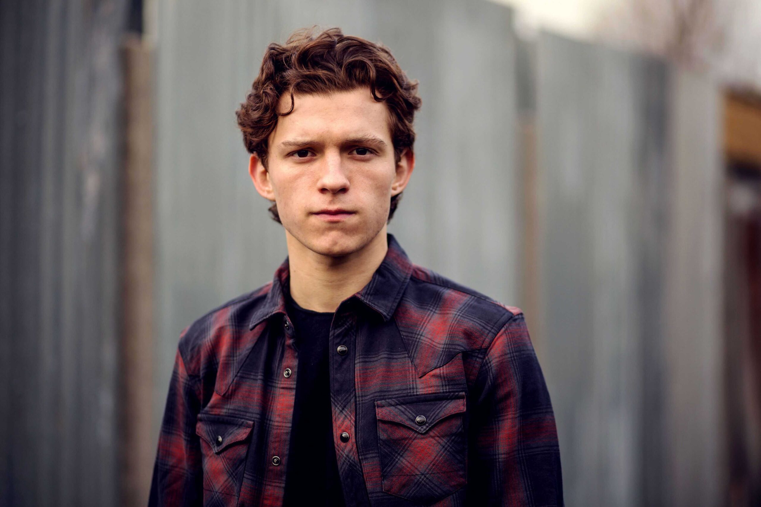 Tom Holland: Age, Family, Bio, Photos 60+