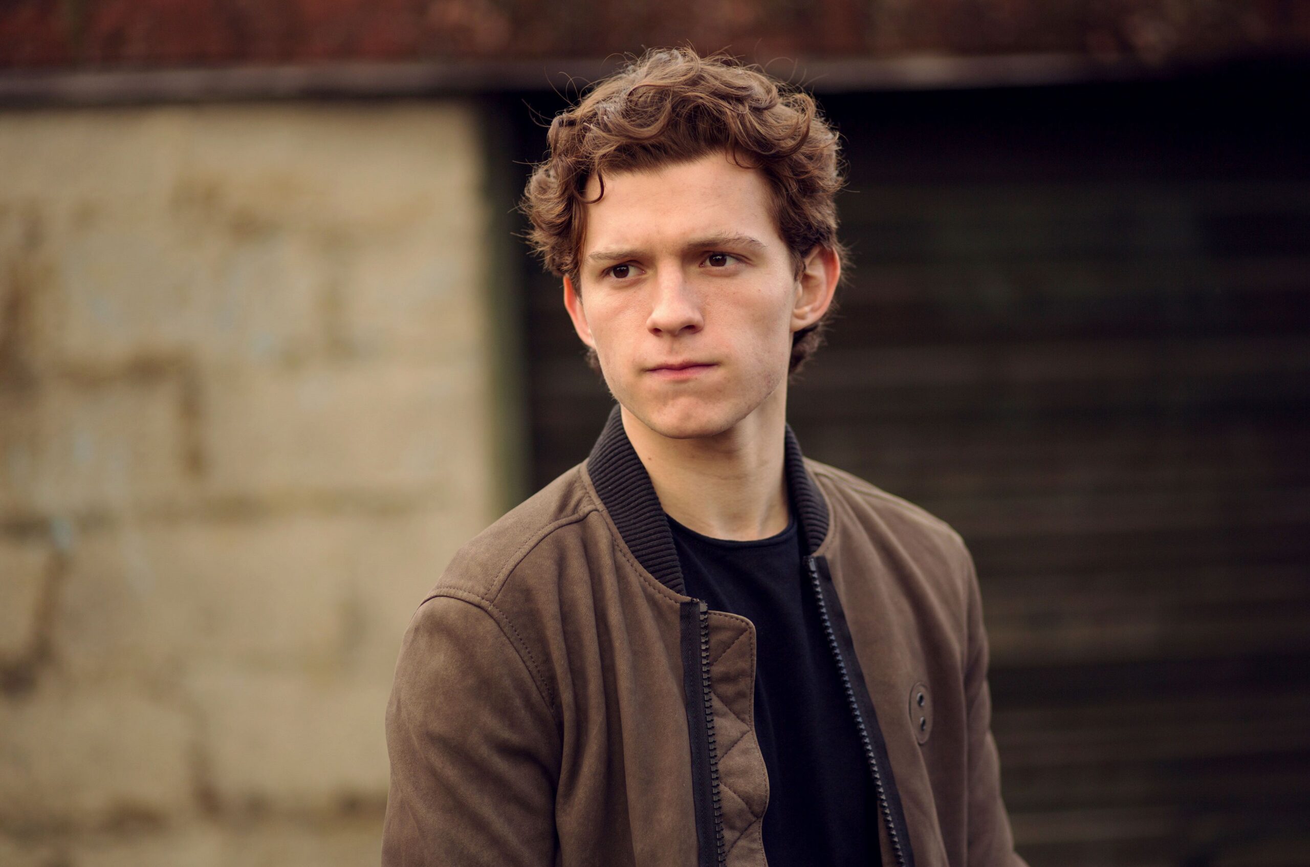 Tom Holland: Age, Family, Bio, Photos 60+