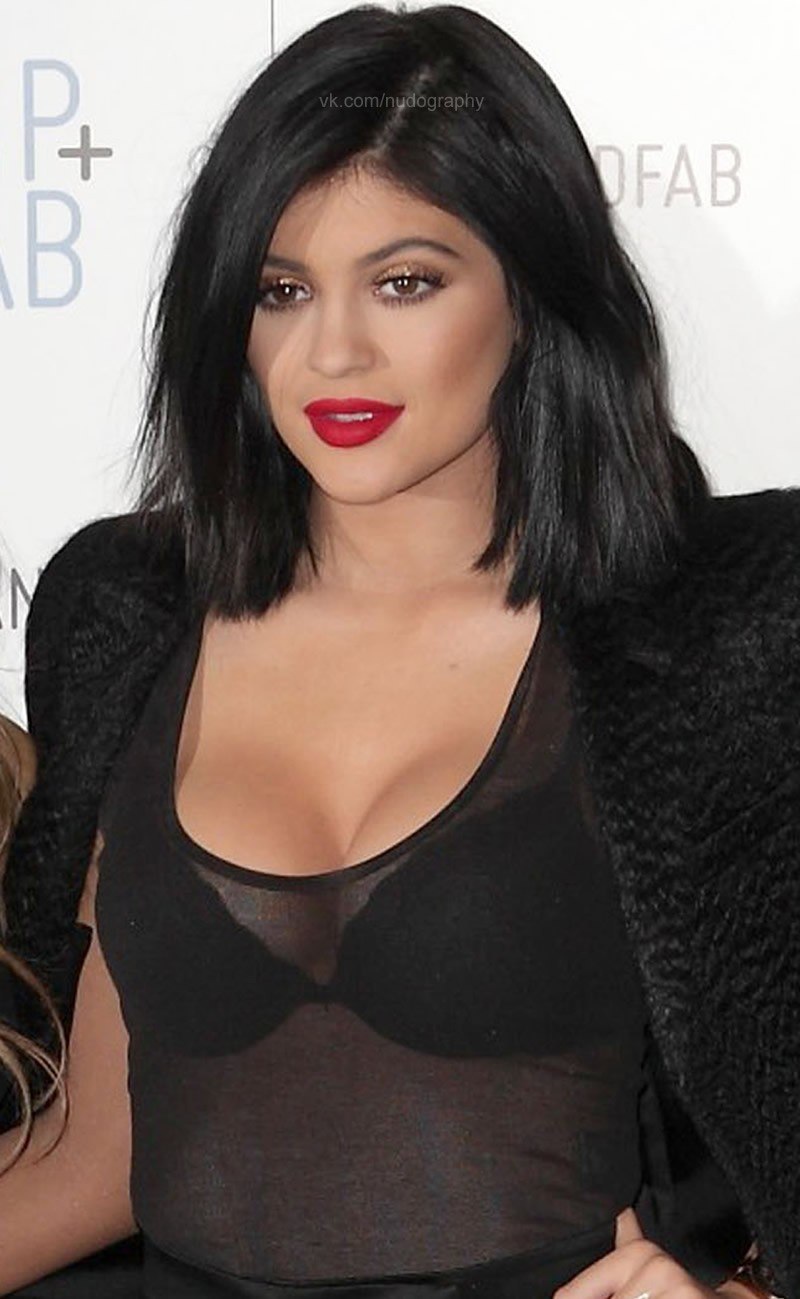 Kylie Jenner: Age, Family, Bio, Photos 55+