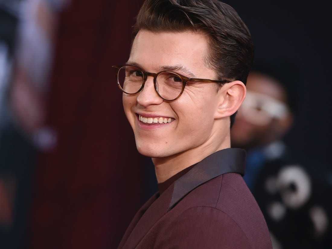 Tom Holland: Age, Family, Bio, Photos 60+