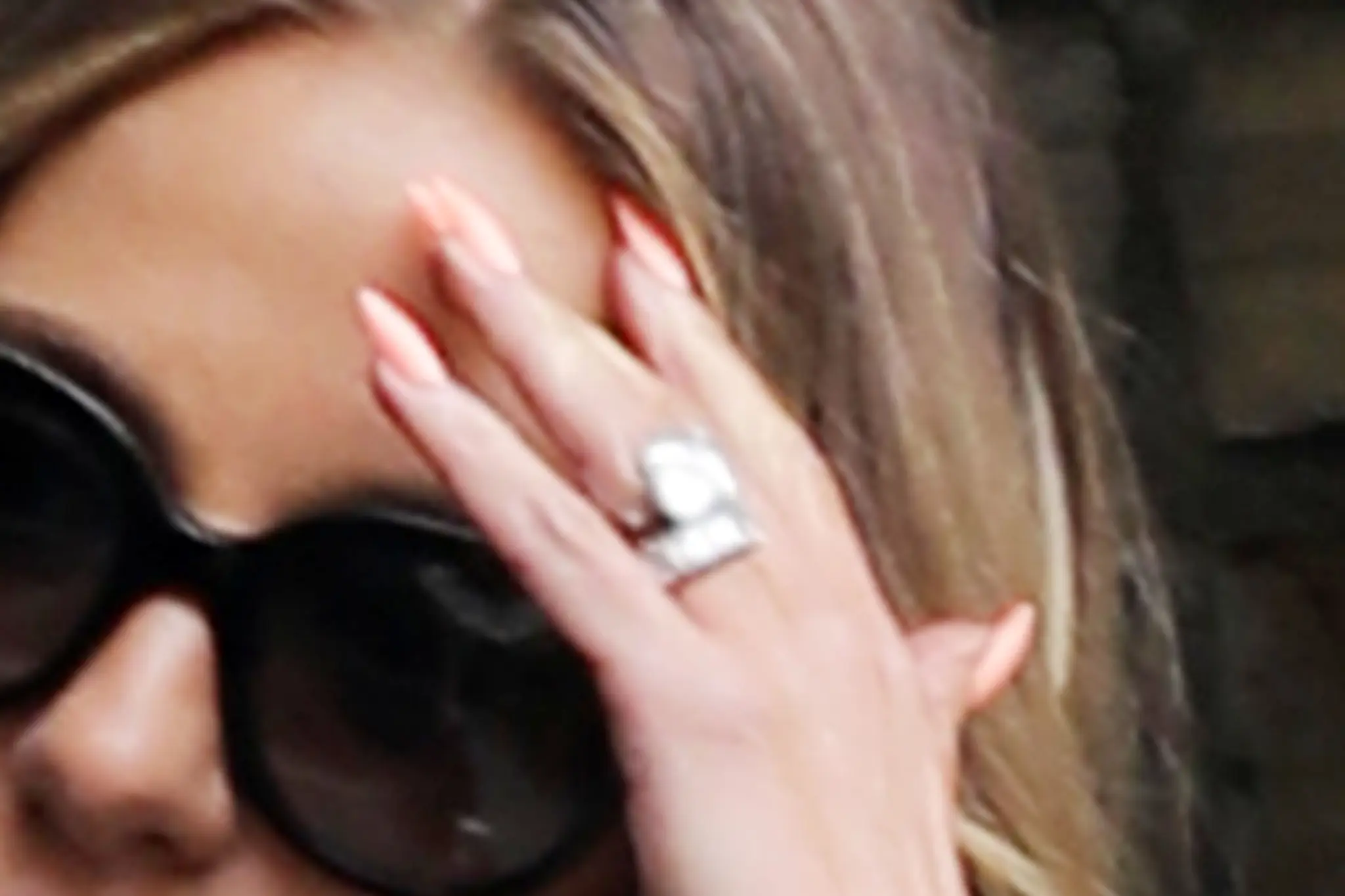 Shocking Turn of Style: Dorit Kemsley Keeps Her Rings Amid Split Drama!