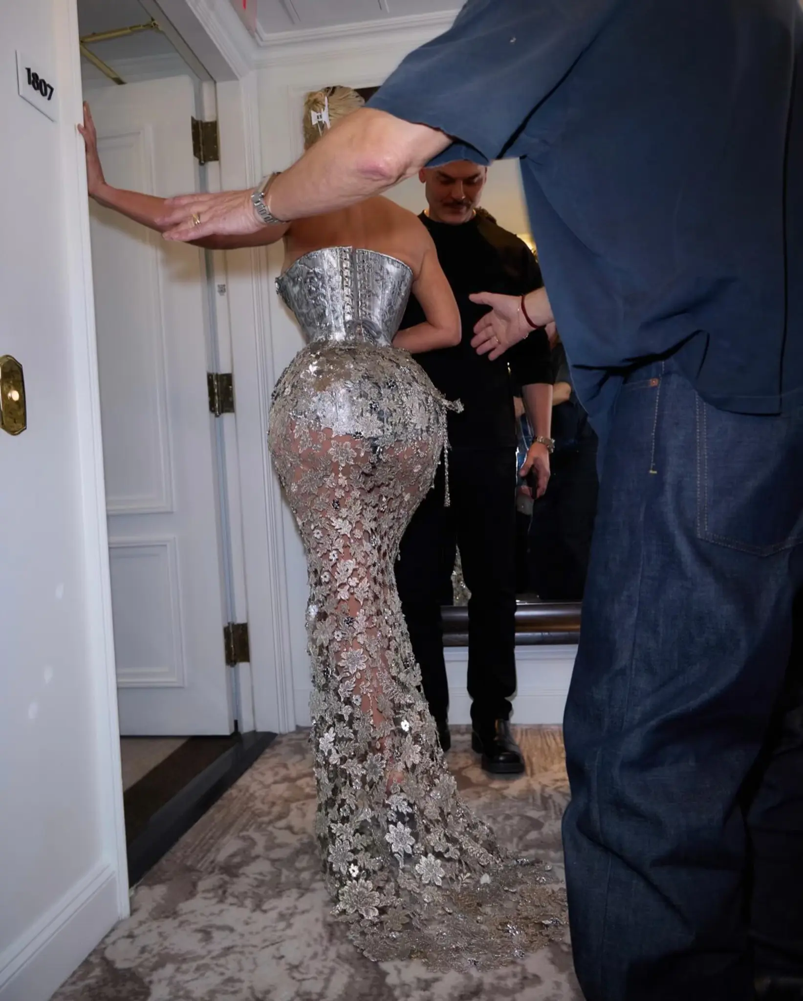 Can You Handle Kim Kardashian's Extreme Met Gala 2024 Outfit? Behind the Scenes of the Waist-Cinching Wonder!