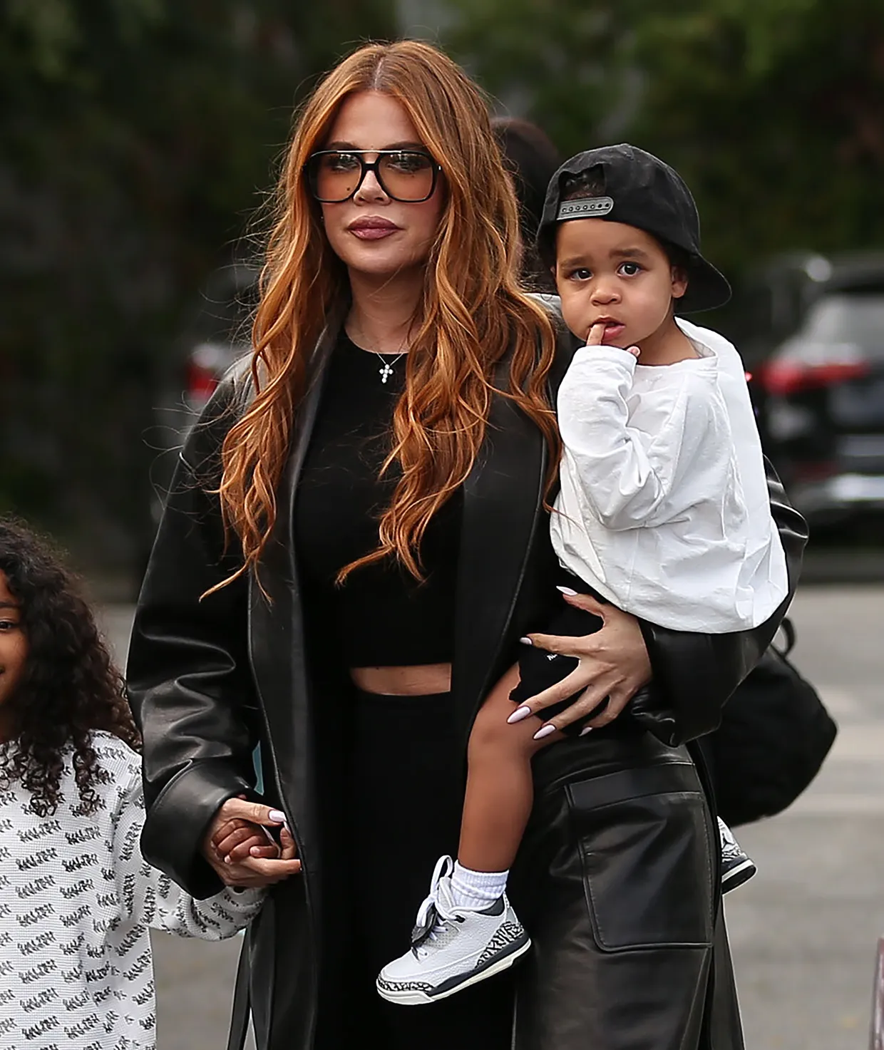 Shocking Transformation: Khloe Kardashian Debuts Daring New Hair at Family Event!