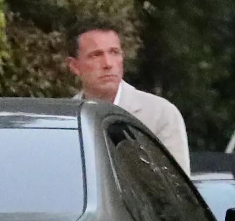 Ben Affleck's Solo Appearance at Daughter's Graduation Amid Divorce Rumors with Jennifer Lopez