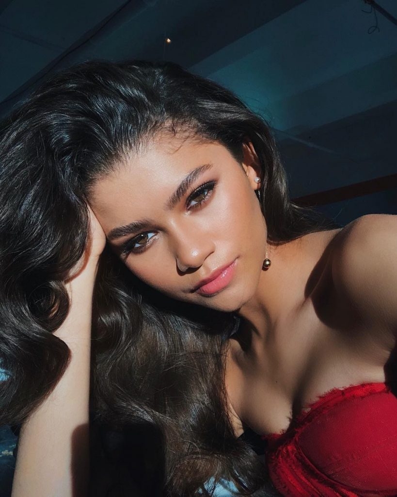 50+ Zendaya Photos and High-res Pictures. Age, Family, Bio